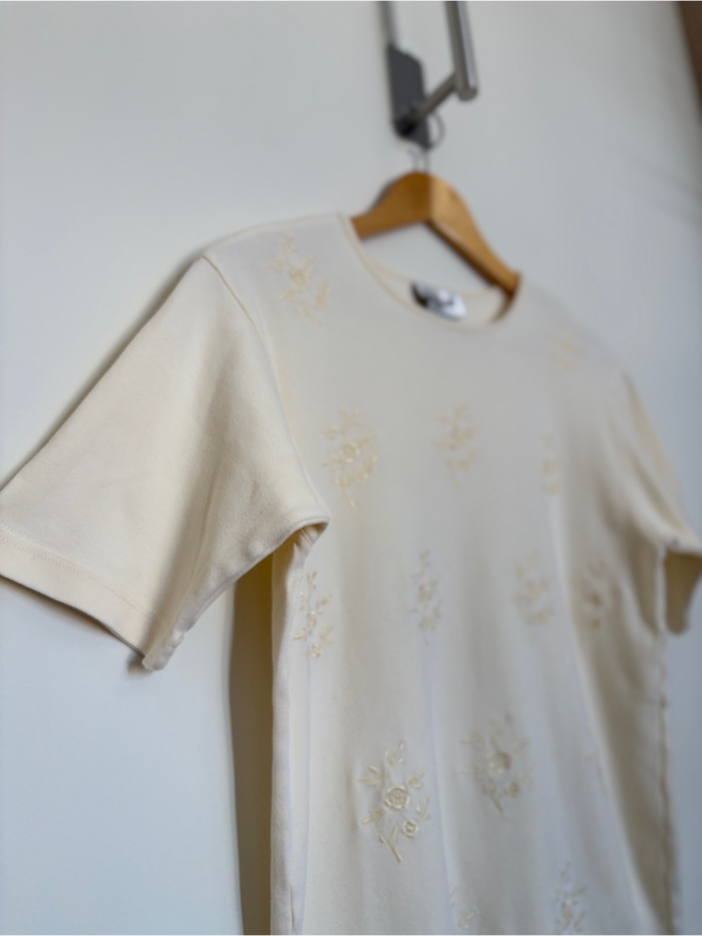 Vintage Jessica Sport Embroidered Floral Knit Top Cream Cotton Large L